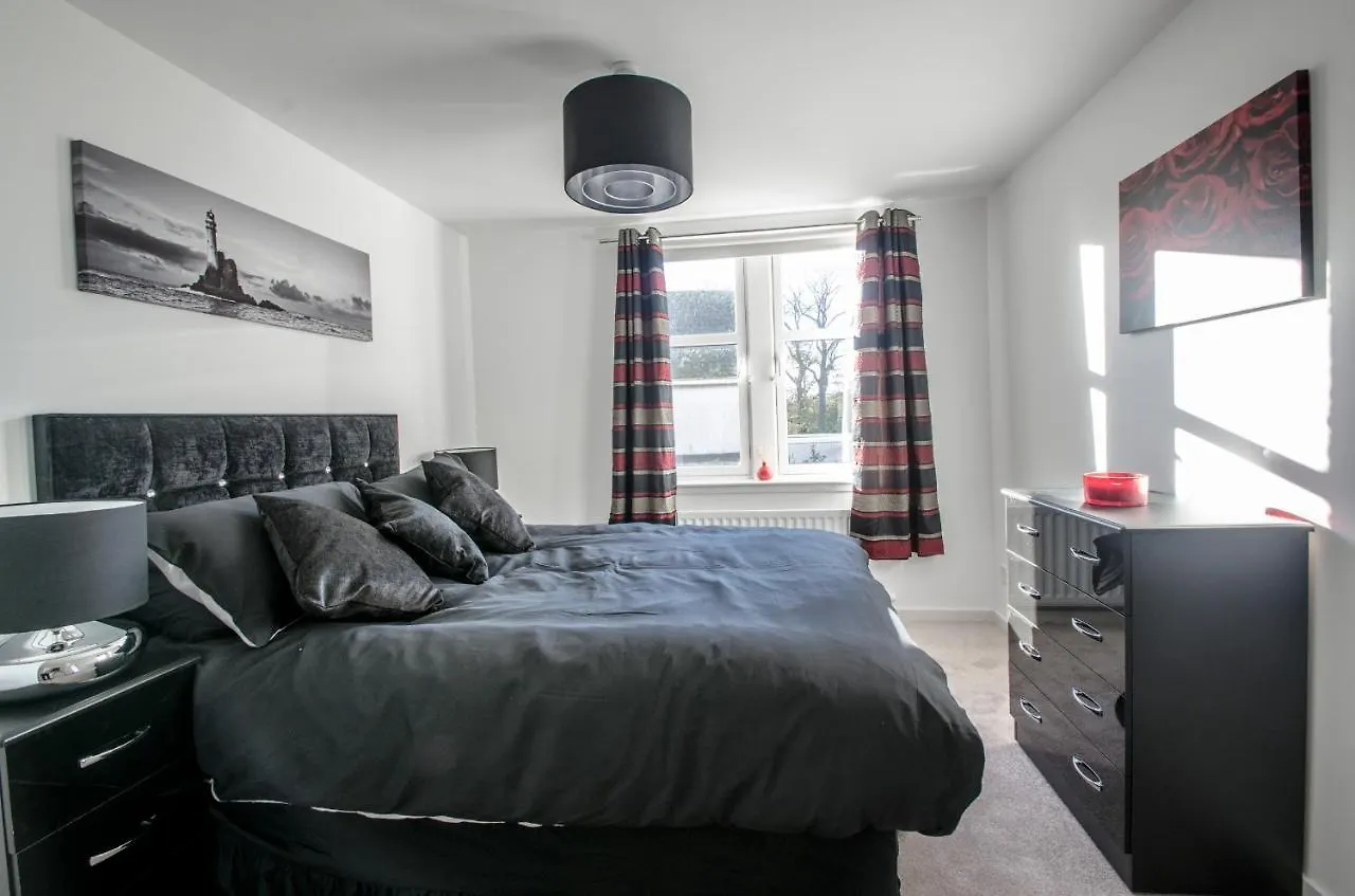 Orange Apartments Polmuir Gardens Only 7 Minutes To City Centre Aberdeen 0*,  United Kingdom