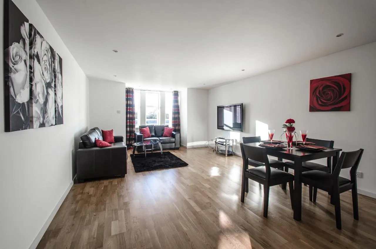 Orange Apartments Polmuir Gardens Only 7 Minutes To City Centre Αμπερντήν