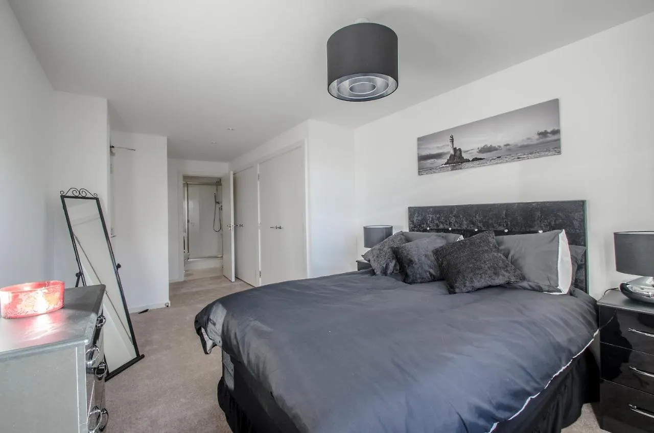 Orange Apartments Polmuir Gardens Only 7 Minutes To City Centre Αμπερντήν